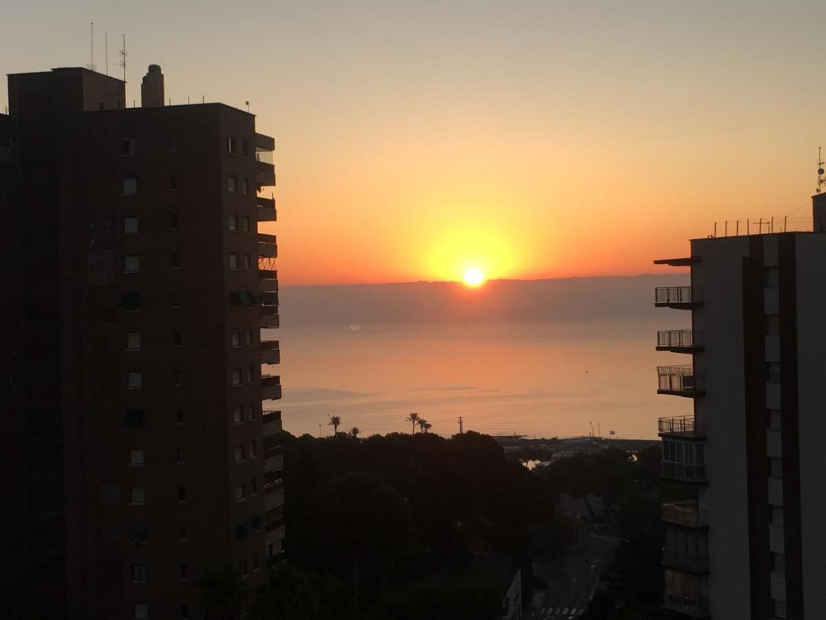 Cosy, Seaview Apartment, Close To Beach And Bars -Edificio Rhin Кампоамор Екстериор снимка