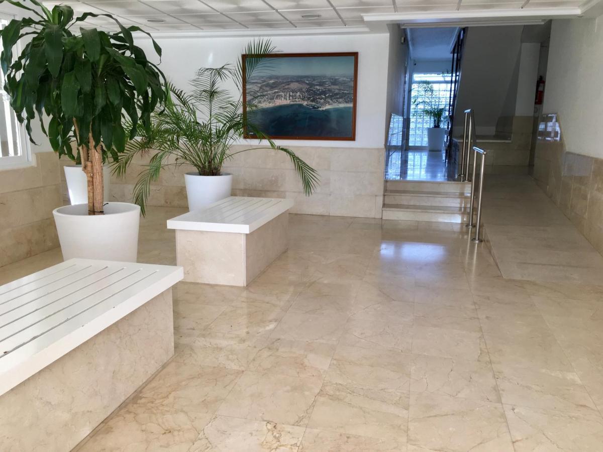 Cosy, Seaview Apartment, Close To Beach And Bars -Edificio Rhin Кампоамор Екстериор снимка