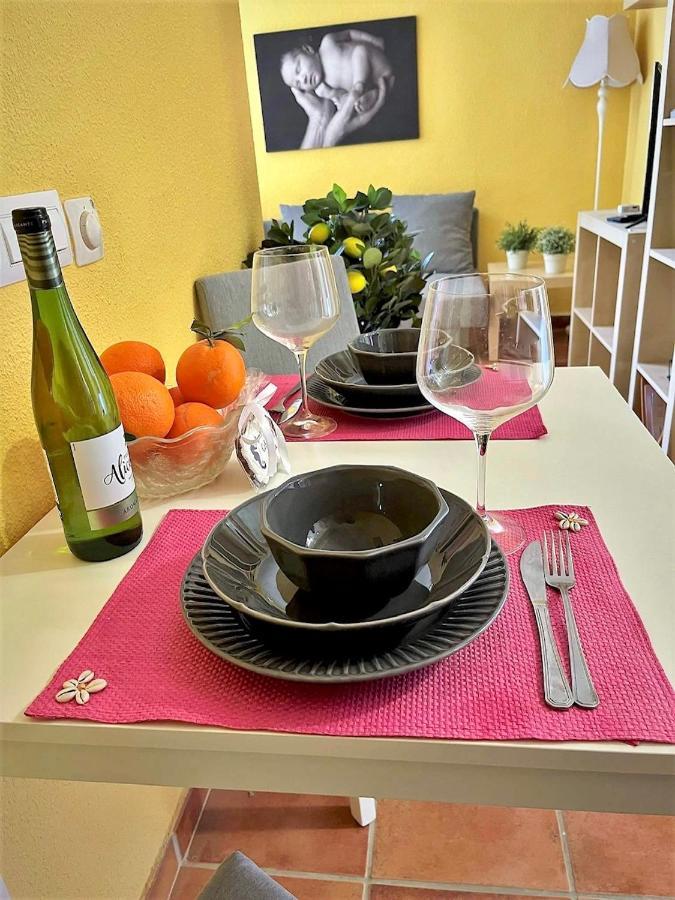 Cosy, Seaview Apartment, Close To Beach And Bars -Edificio Rhin Кампоамор Екстериор снимка