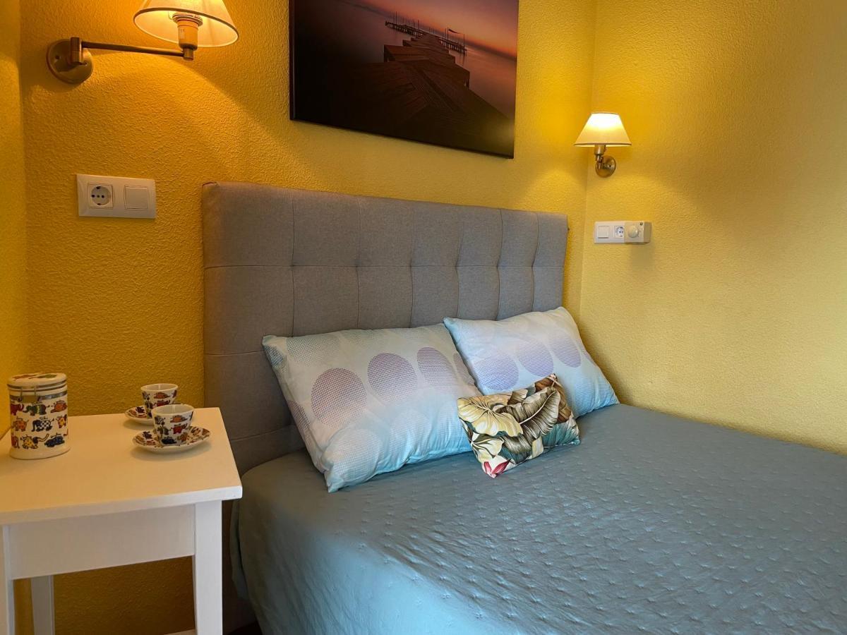 Cosy, Seaview Apartment, Close To Beach And Bars -Edificio Rhin Кампоамор Екстериор снимка