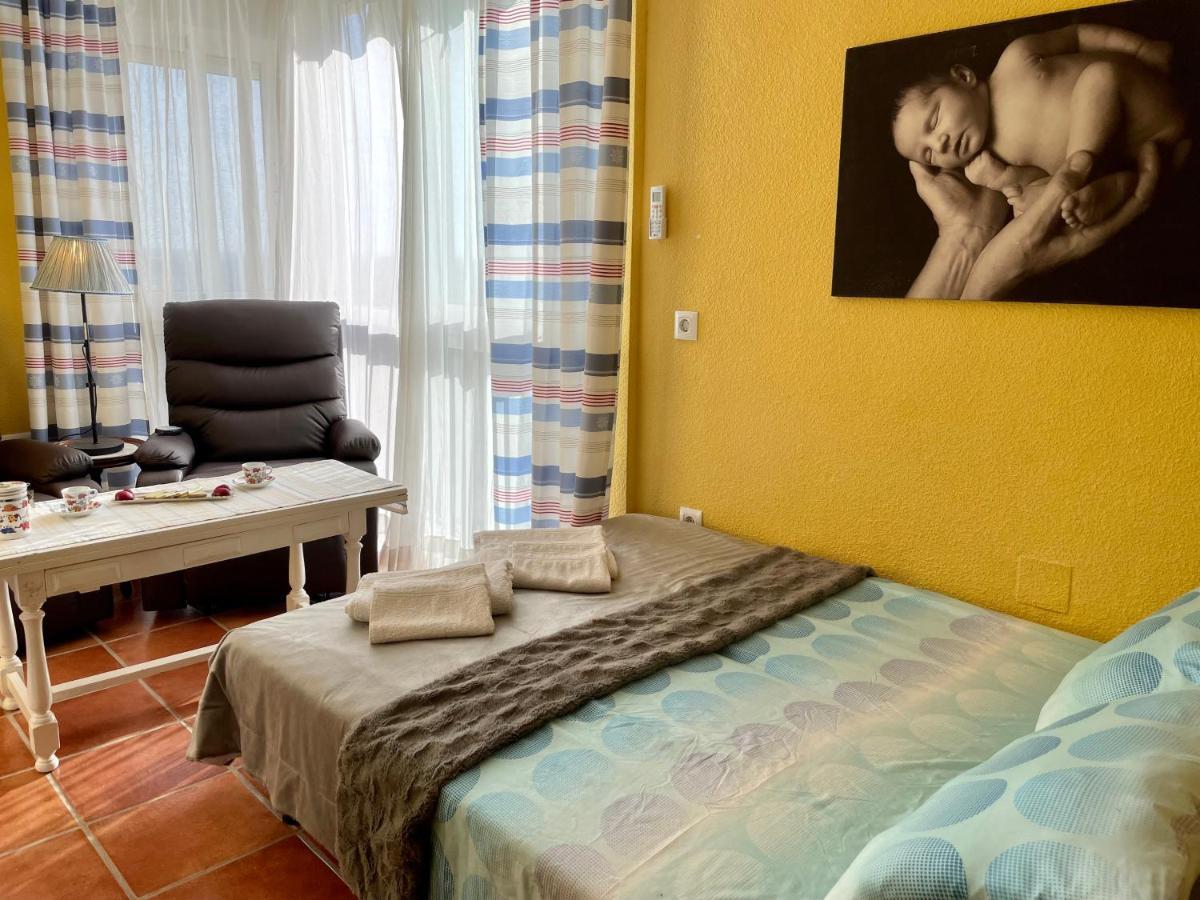 Cosy, Seaview Apartment, Close To Beach And Bars -Edificio Rhin Кампоамор Екстериор снимка