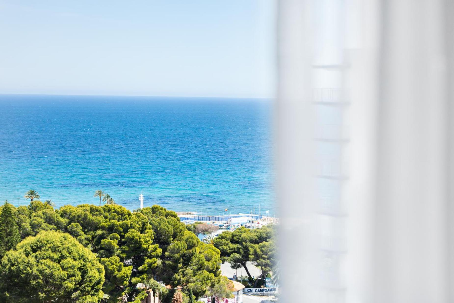 Cosy, Seaview Apartment, Close To Beach And Bars -Edificio Rhin Кампоамор Екстериор снимка